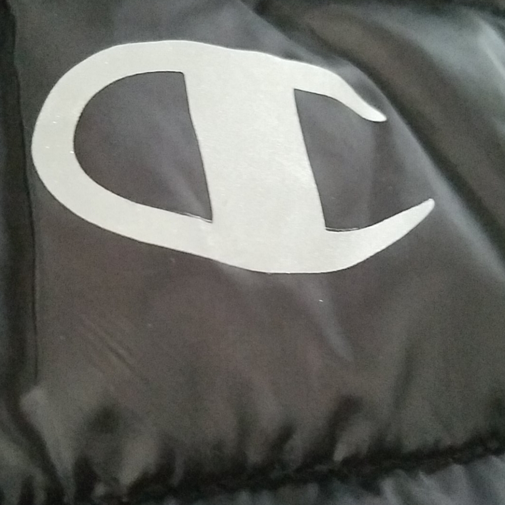 Champion Puffer Vest NWT - Picture 3 of 7